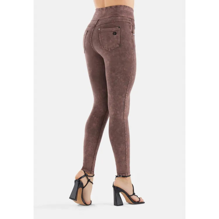 Freddy N.O.W.® Yoga Damen Comfort Jeans - High Waist Skinny - Stückgefärbt - Dunkelbraun - M29