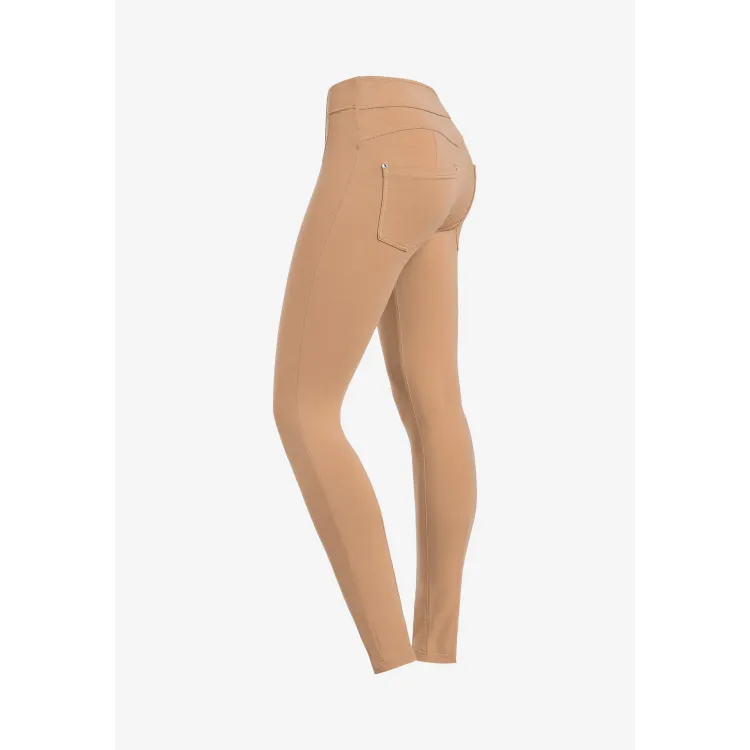 Freddy N.O.W.® Yoga Eco Damen Comfort Hose - Super High Waist Skinny - Mit Nähten auf den Beinen - Hellbraun - M44