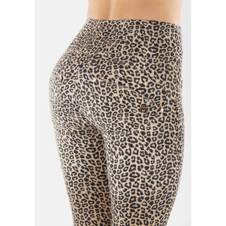 Freddy WR.UP® Snug Damen Push-Up Hose - High Waist Super Skinny - Beige Leopard Animalier - ANI65