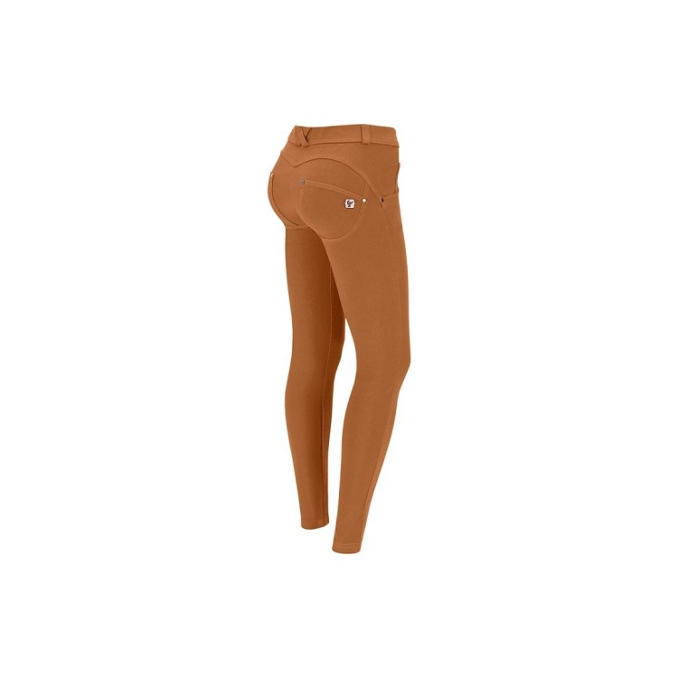 Freddy WR.UP® Snug - Regular Waist Skinny - Garment Dyed - Sugar Almond - M1020