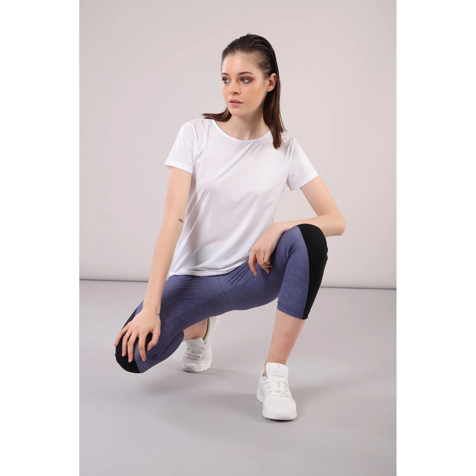 Freddy Yoga T-Shirt - Öffnung am Rücken - Made in Italy - White - Black - WN0