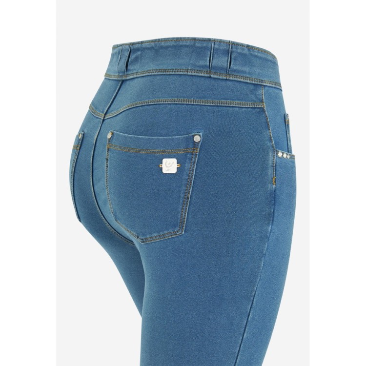 Freddy N.O.W.® Eco Damen Comfort Jeans - 7/8 Mid Waist Skinny - Denim hell - Gelbe Nähte - J4Y