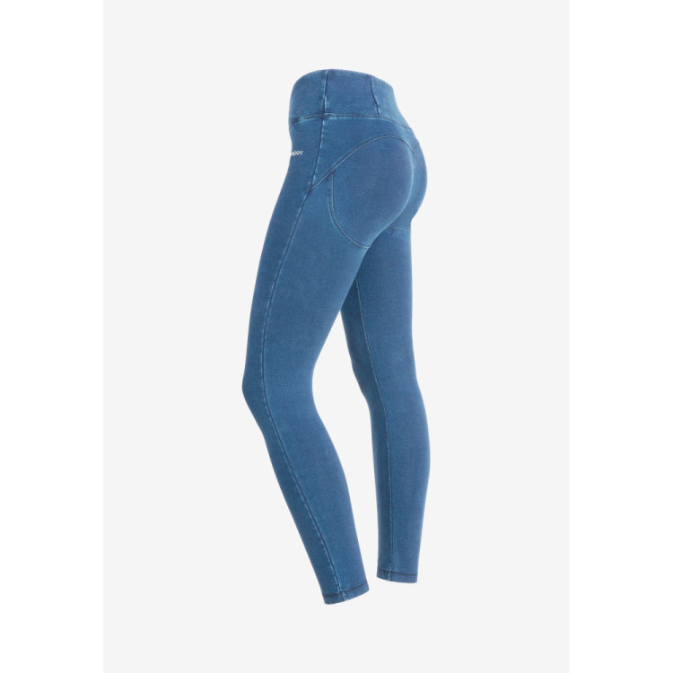 Freddy WR.UP® Core Damen Push-Up Jeans - 7/8 High Waist Super Skinny - Denim hell - Blaue Nähte - J4B