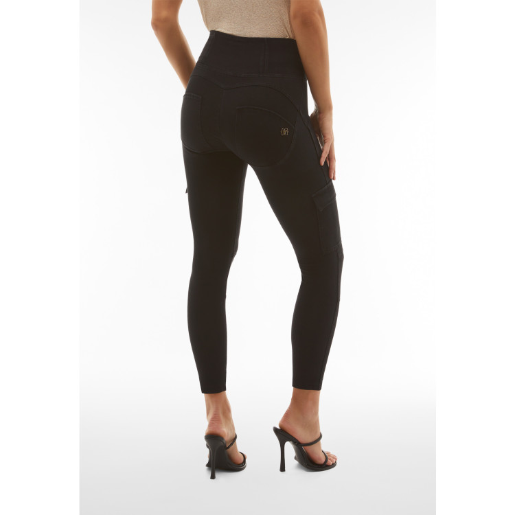 Freddy WR.UP® Damen Push-Up Jeans - 7/8 High Waist Skinny - Cargotaschen - Schwarz – Schwarze Nähte - J7N