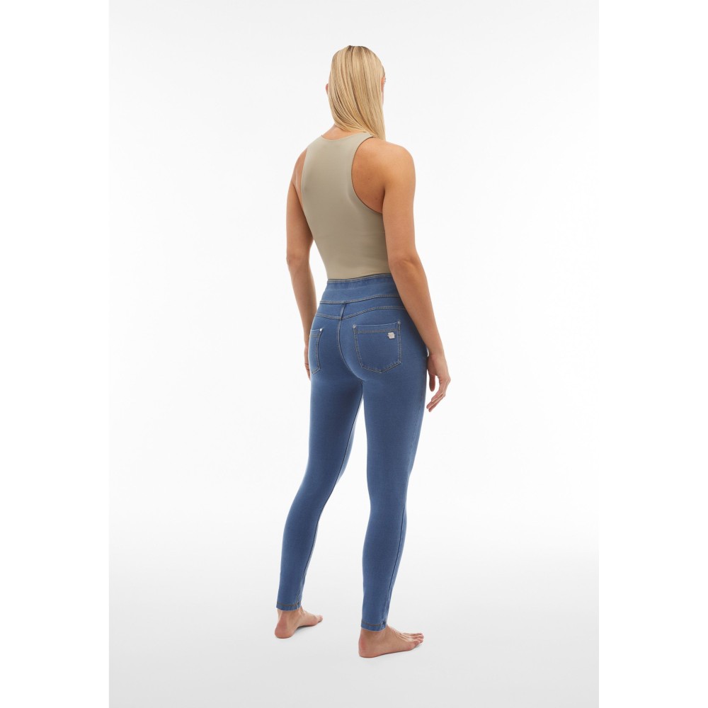 Freddy N.O.W.® Yoga Damen Comfort Jeans - Mid Waist Skinny - Hellblau - Gelbe Nähte - J4Y