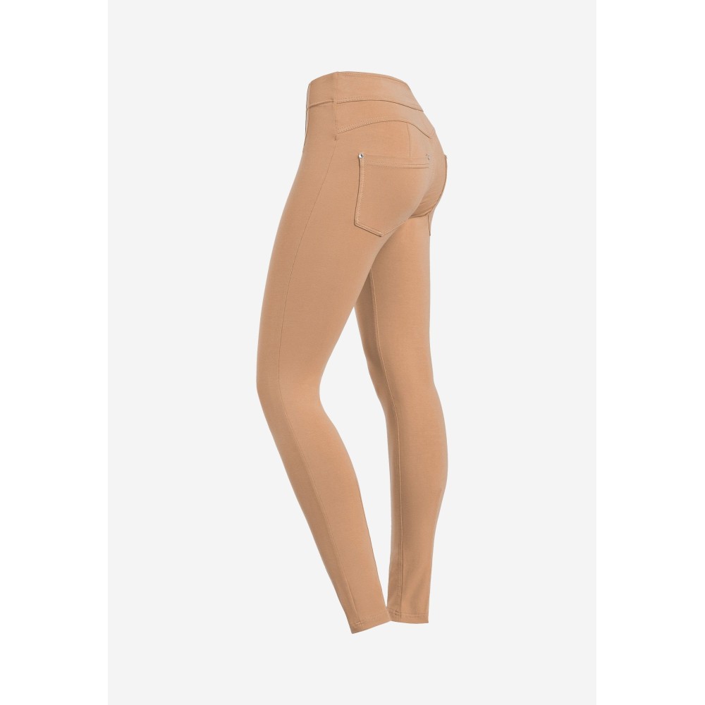 Freddy N.O.W.® Yoga Eco Damen Comfort Hose - Super High Waist Skinny - Mit Nähten auf den Beinen - Hellbraun - M44