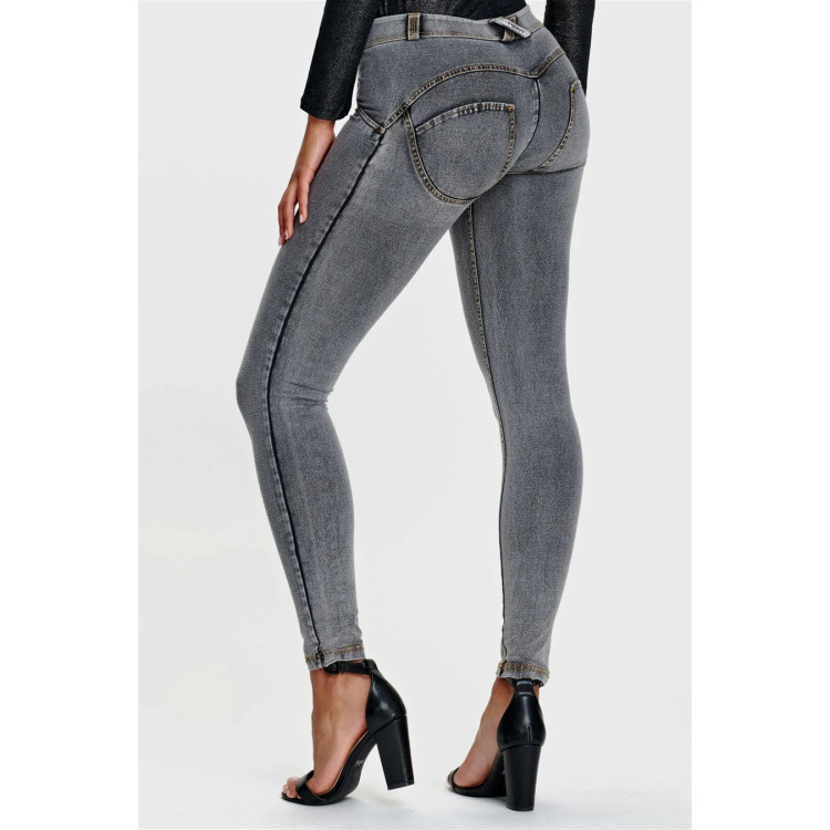 Freddy WR.UP® Damen Push-Up Jeans - Regular Waist Super Skinny - Grau - Gelbe Nähte