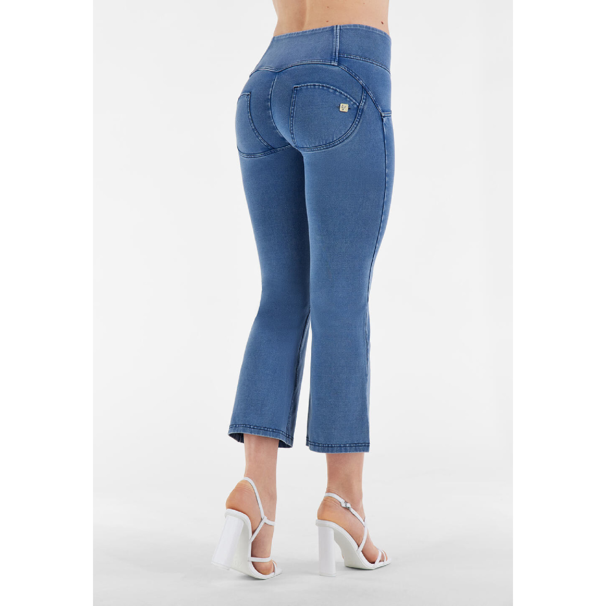 Freddy WR.UP® Damen Push-Up Jeans - High Waist Culottes - Hellblau - Blaue Nähte - J4B