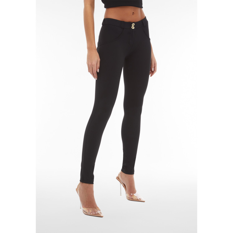 WR.UP® D.I.W.O.® Plus - Regular Waist Skinny - Black