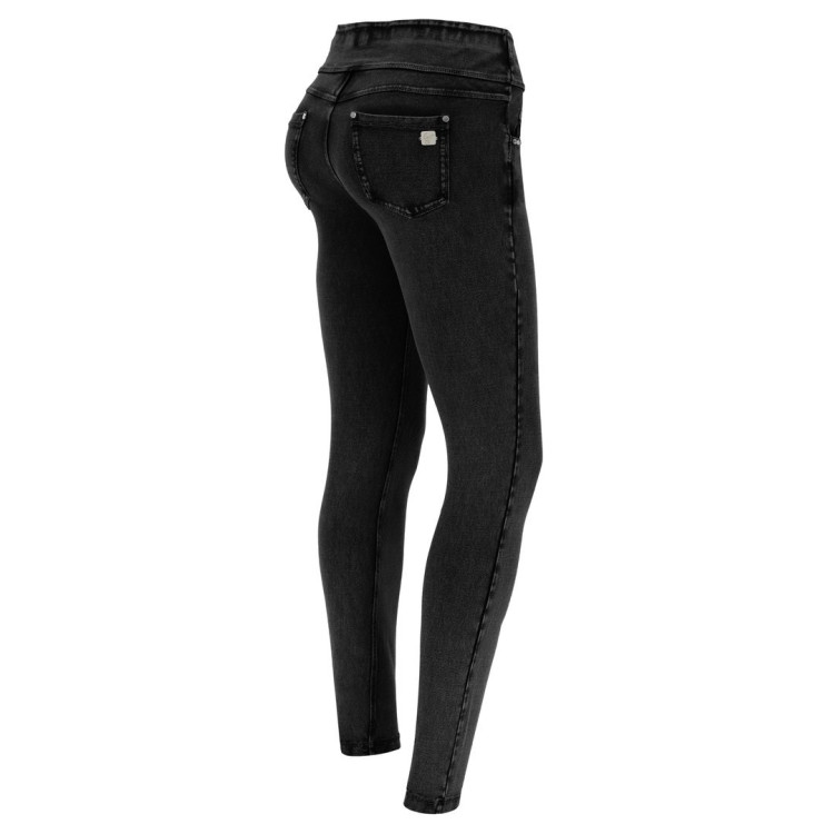 Freddy N.O.W.® Yoga Damen Comfort Hose - Mid Waist Skinny - Schwarz - Schwarze Nähte