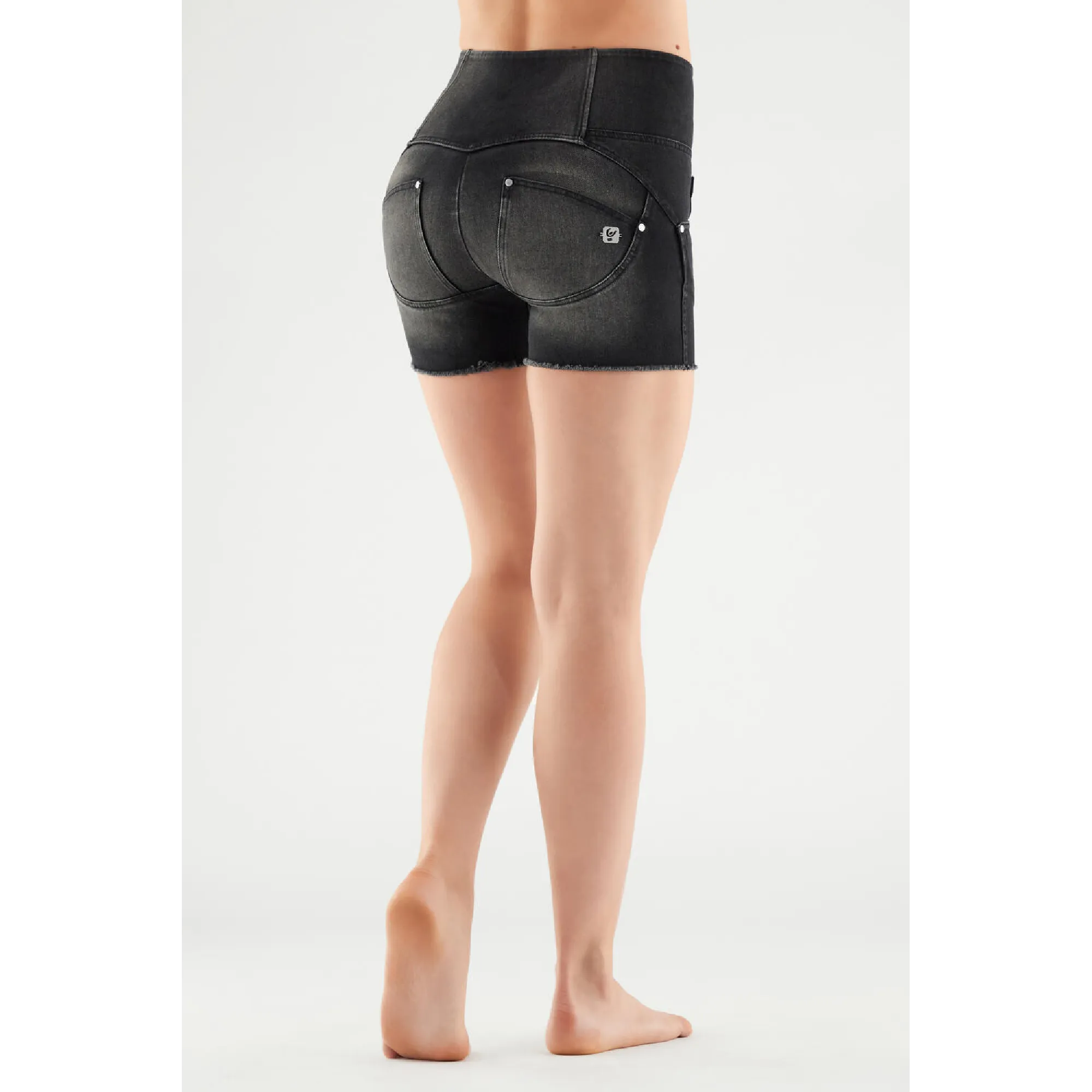 WR.UP® Snug Denim Shorts - High Waist - Black Denim – Black Seam - J7N