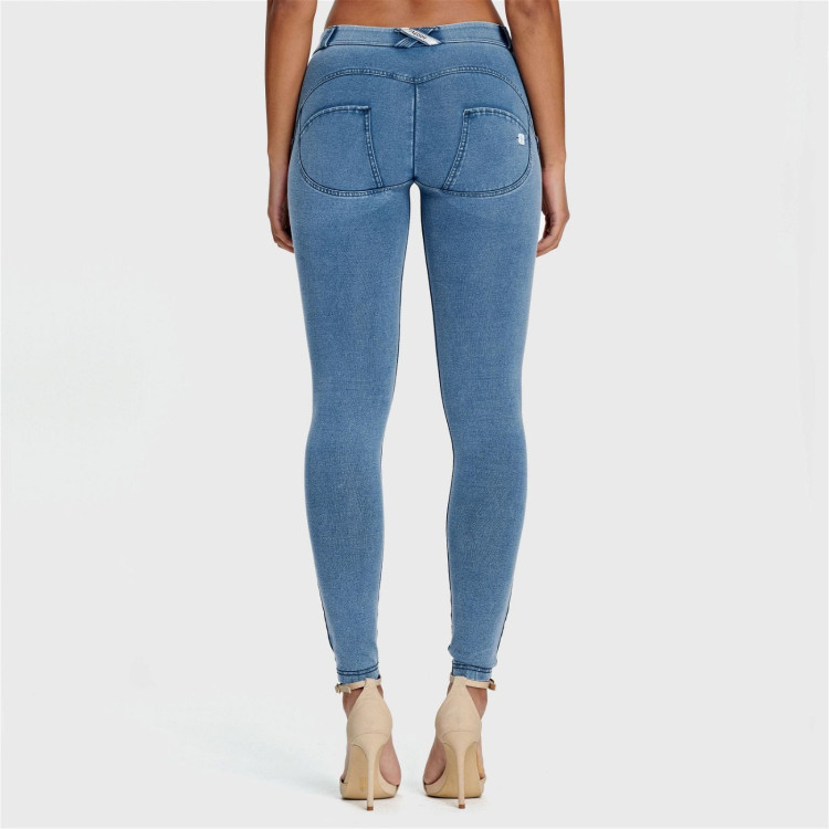 Freddy WR.UP® Damen Push-Up Jeans - 7/8 Regular Waist Skinny - Denim - Blaue Nähte - J108B