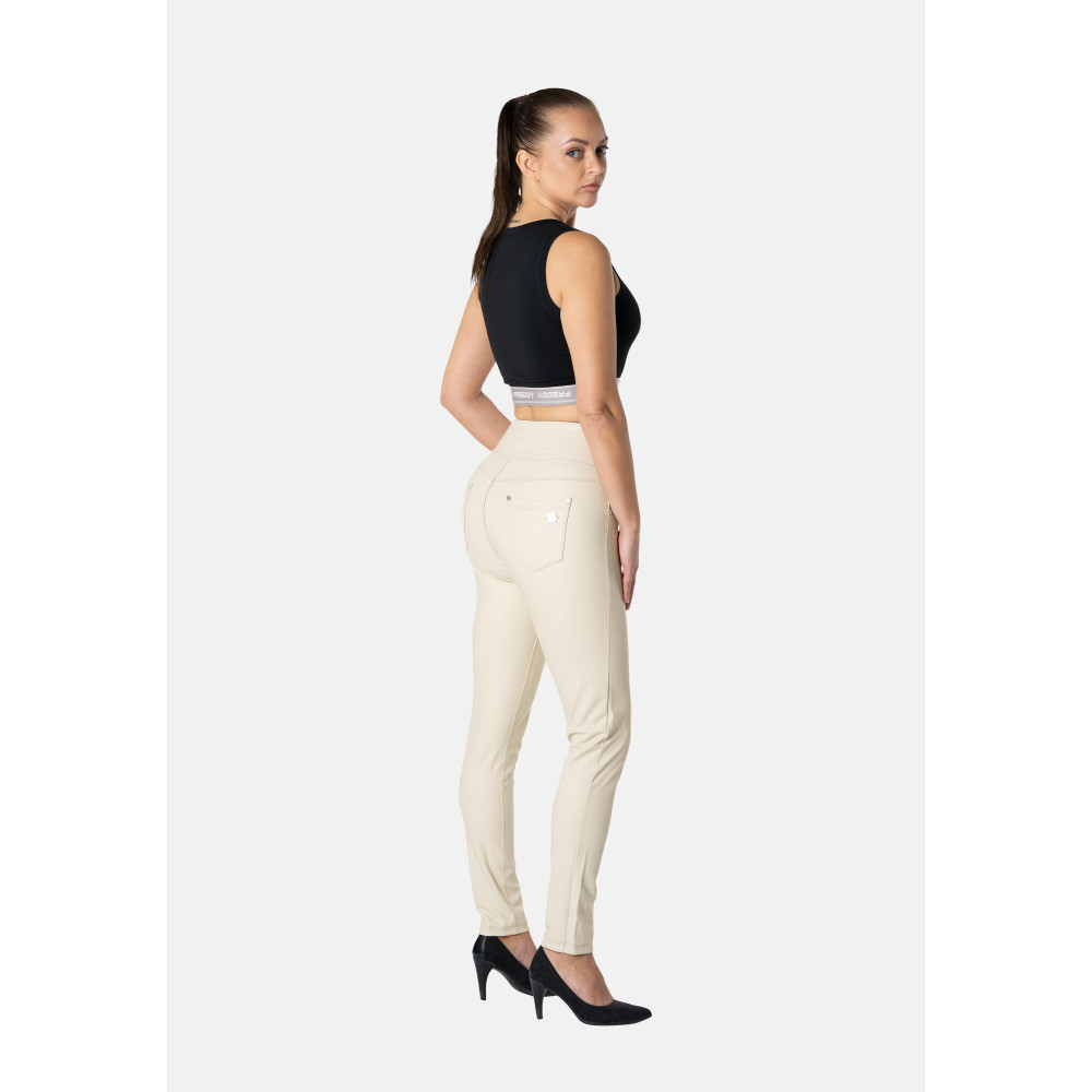 Freddy N.O.W.® Vegan Leather Damen Comfort Lederhose - Mid Waist Skinny - Beige - Z106