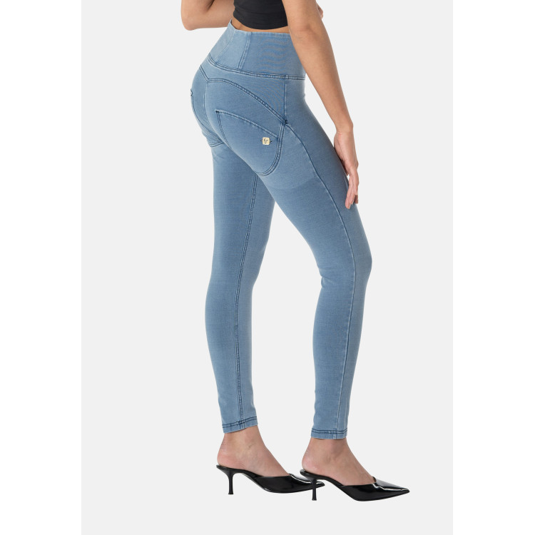 Freddy WR.UP® Damen Push-Up Jeans - 7/8 High Waist Skinny - Denim hell - Blaue Nähte - J107B