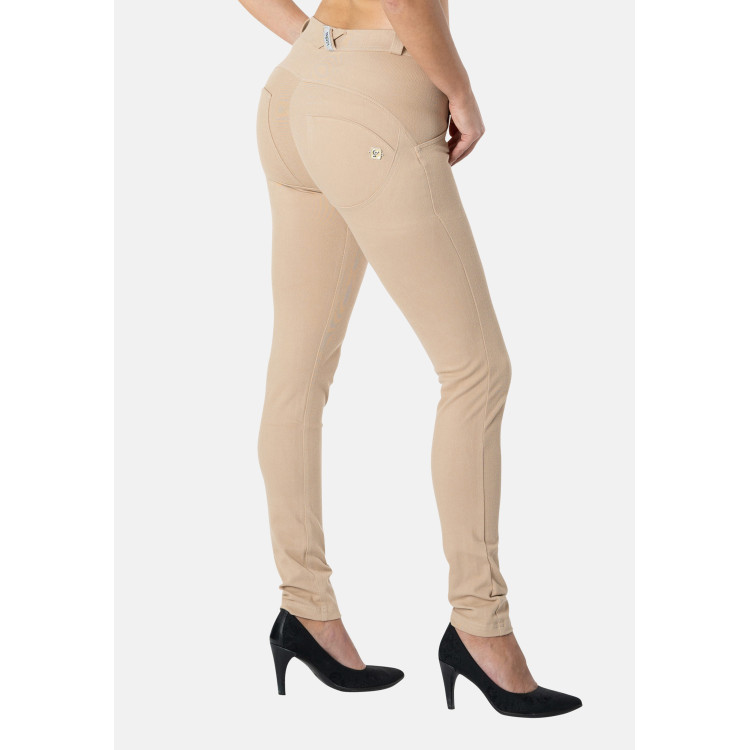 Freddy WR.UP® Drill Damen Push-Up Hose - Regular Waist Skinny - Hellbraun - M35