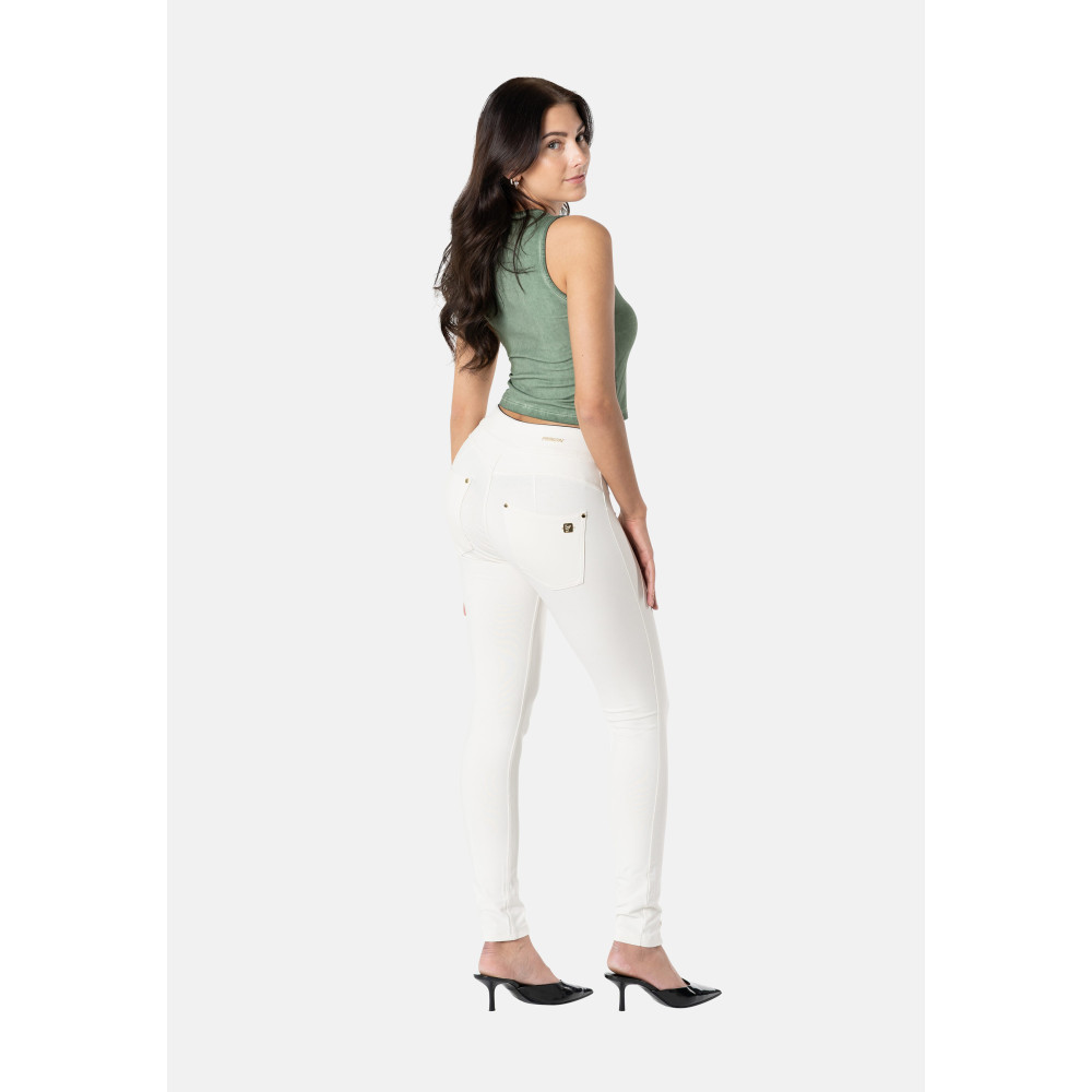 Freddy N.O.W.® Yoga Eco Damen Comfort Hose - Super High Waist Skinny - Mit Nähten auf den Beinen - Lily White