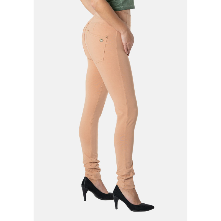 Freddy N.O.W.® Yoga Eco Damen Comfort Hose - Super High Waist Skinny - Mit Nähten auf den Beinen - Hellbraun - M44