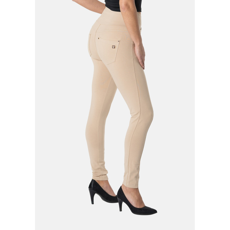 Freddy N.O.W.® Yoga Damen Comfort Hose - High High Waist Super Skinny - überkreutzter Bund - Hellbraun - M35