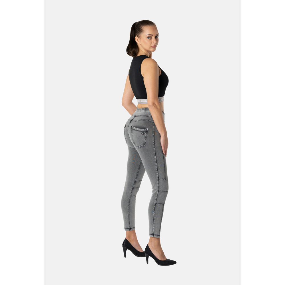 Freddy N.O.W.® Yoga Damen Comfort Jeans - 7/8 Mid Waist Skinny - Grau – Schwarze Nähte - J3N