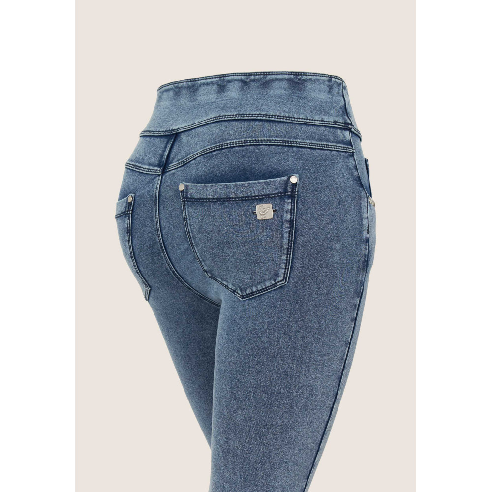 Freddy N.O.W.® Yoga Denim - Helles Denim - Blaue Nähte - J108B