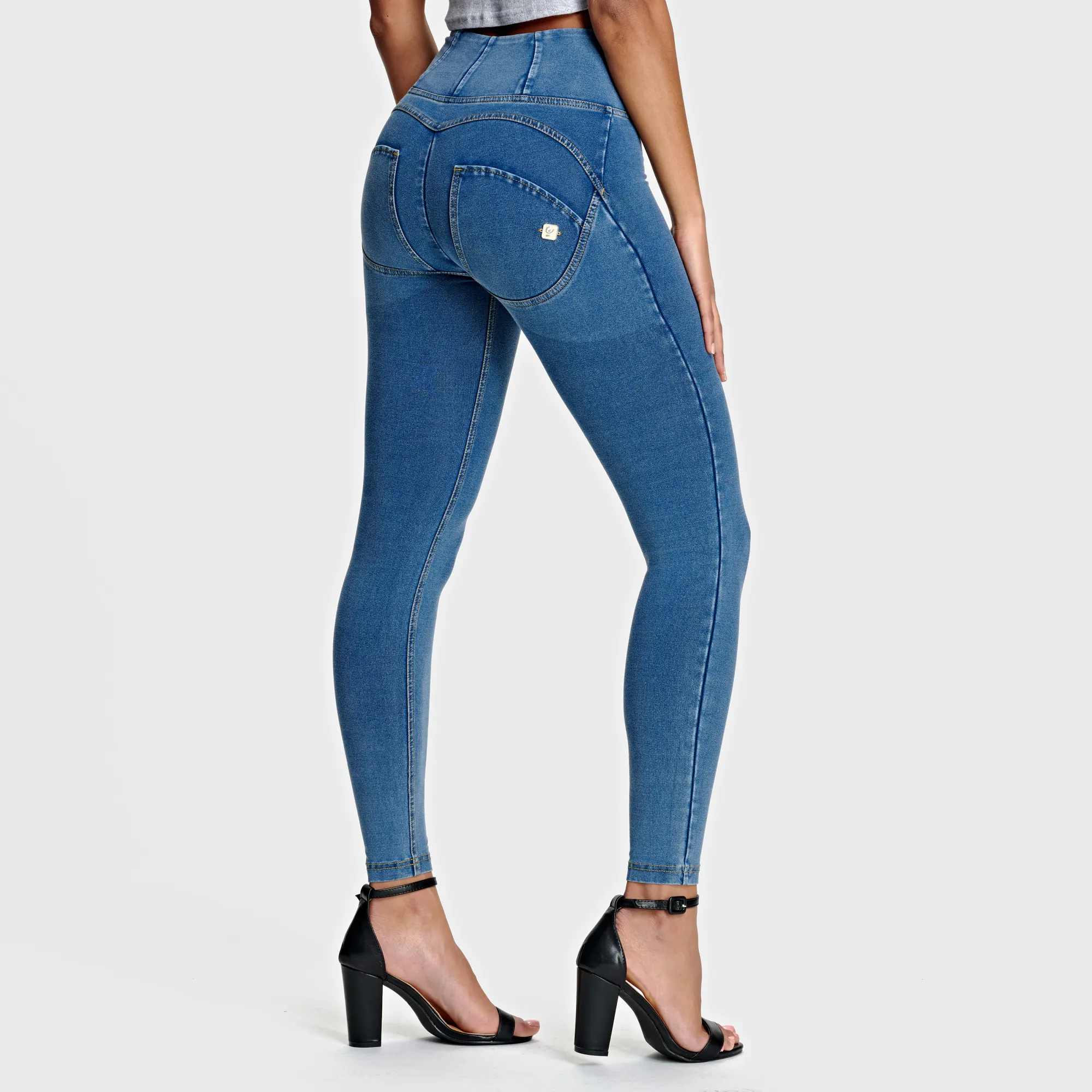 Freddy WR.UP® Damen Push-Up Jeans - 7/8 High Waist Super Skinny - Hellblau - Gelbe Nähte