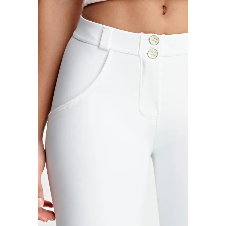 Freddy WR.UP® Vegan Leather Damen Push-Up Lederhose - 7/8 Regular Waist Super Skinny - Weiß