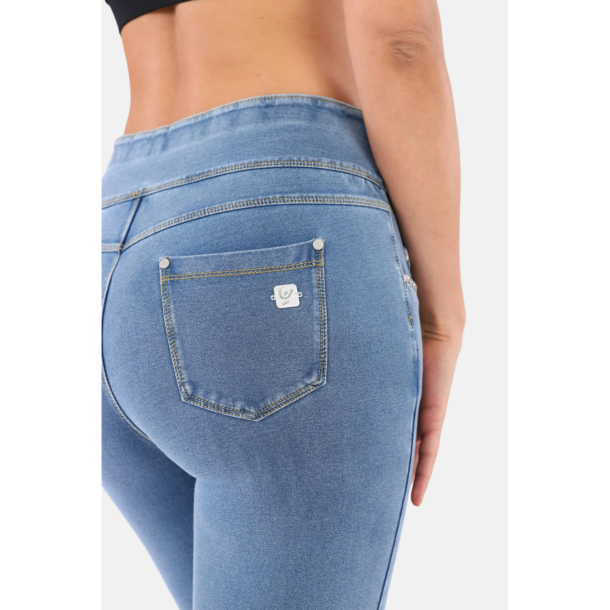 Freddy N.O.W.® Yoga Damen Comfort Jeans - Mid Waist Skinny - Hellblau - Gelbe Nähte