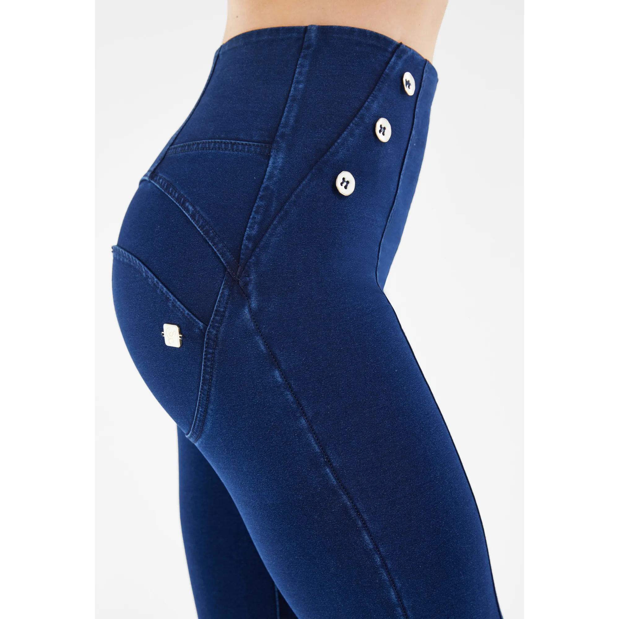 Freddy WR.UP® Damen Push-Up Jeans - High Waist Super Skinny - Dekorative Knöpfe - Indigoblau - Blaue Nähte - J0B
