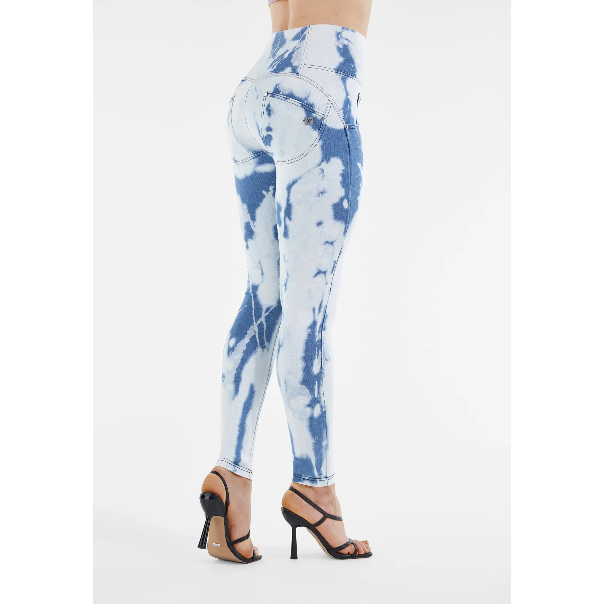 Freddy WR.UP® Snug Damen Push-Up Jeans - High Waist Skinny - Weiß-Blau - Tie Dyed Effkt - Blaue Nähte