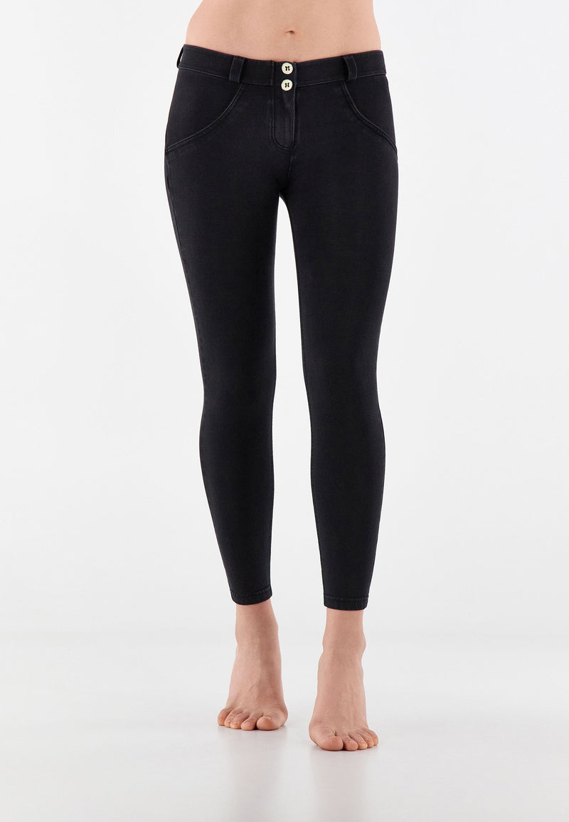 WR.UP Push-Up Regular Waist Skinny 7/8 Denim Jeans - Denim Black - Black Seam